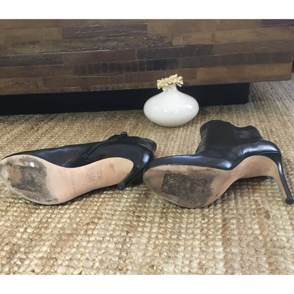 Via Spiga Black Leather Stiletto Booties, Worn 1x, Excellent, Timeless Style. - Picture 8 of 8